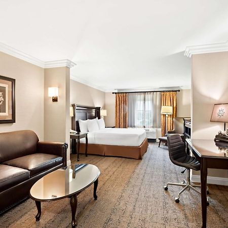 Best Western Ontario Mills Mall Екстериор снимка