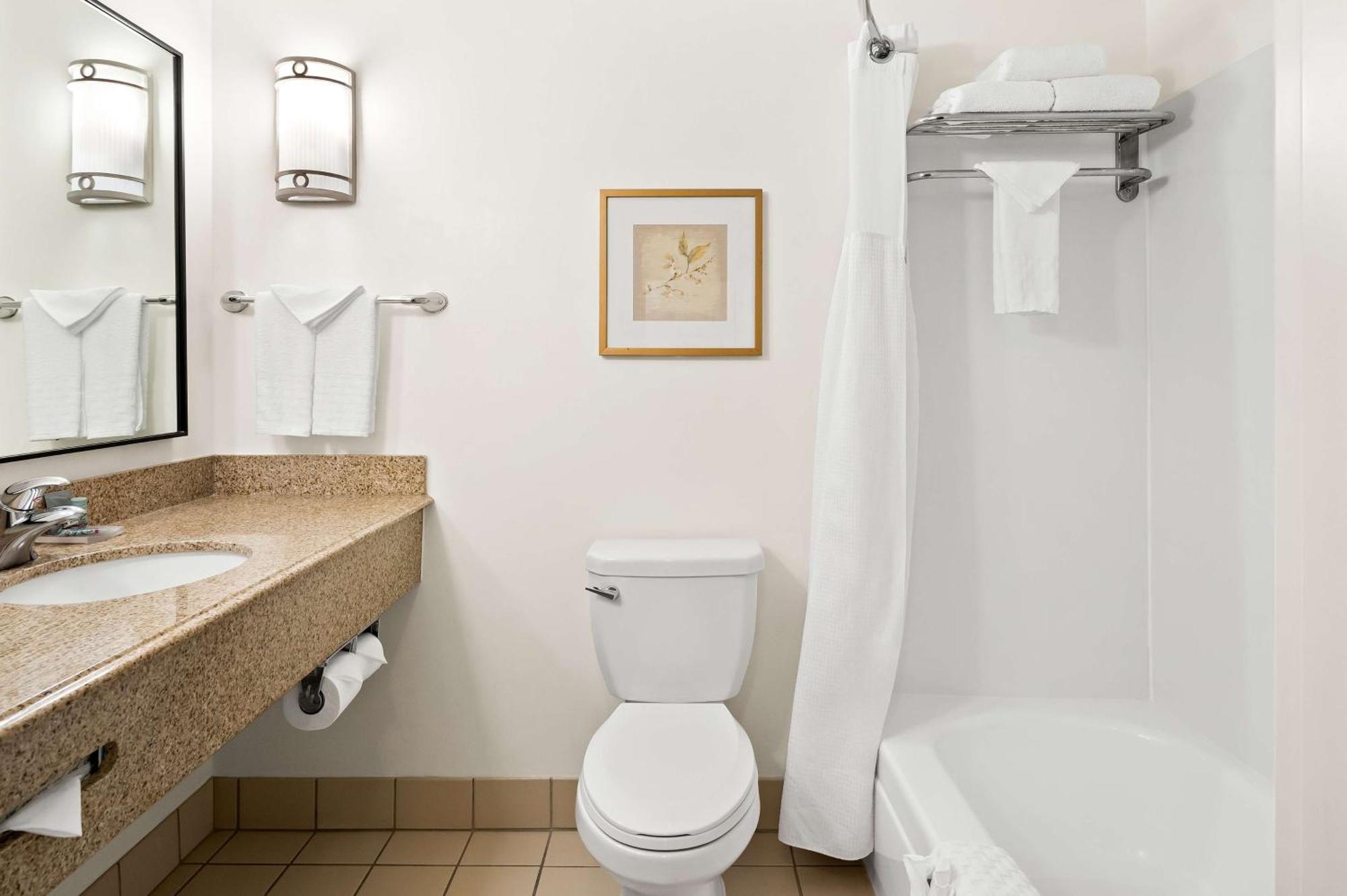 Best Western Ontario Mills Mall Екстериор снимка