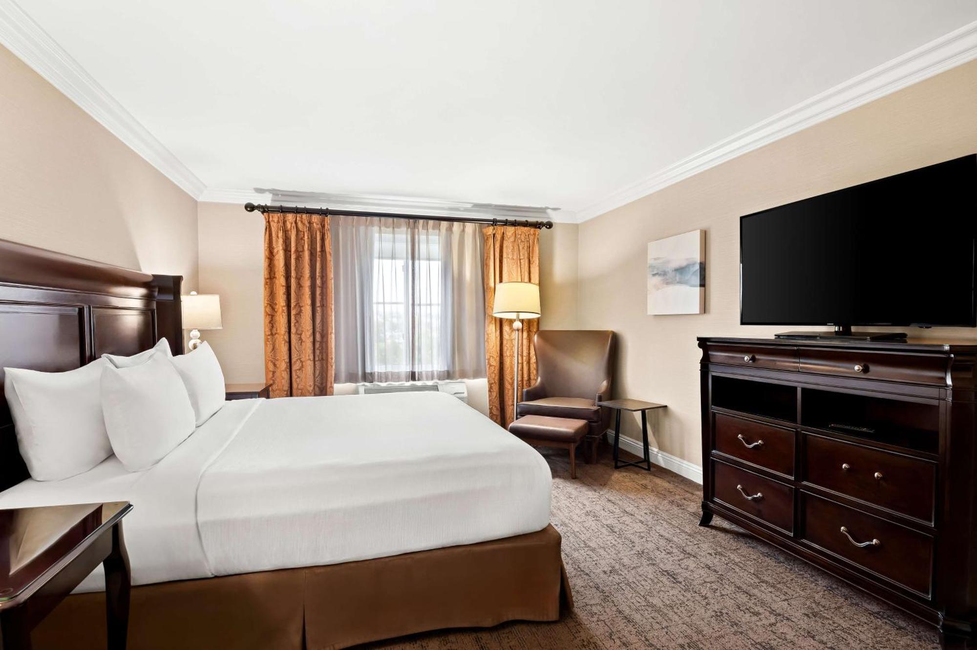 Best Western Ontario Mills Mall Екстериор снимка