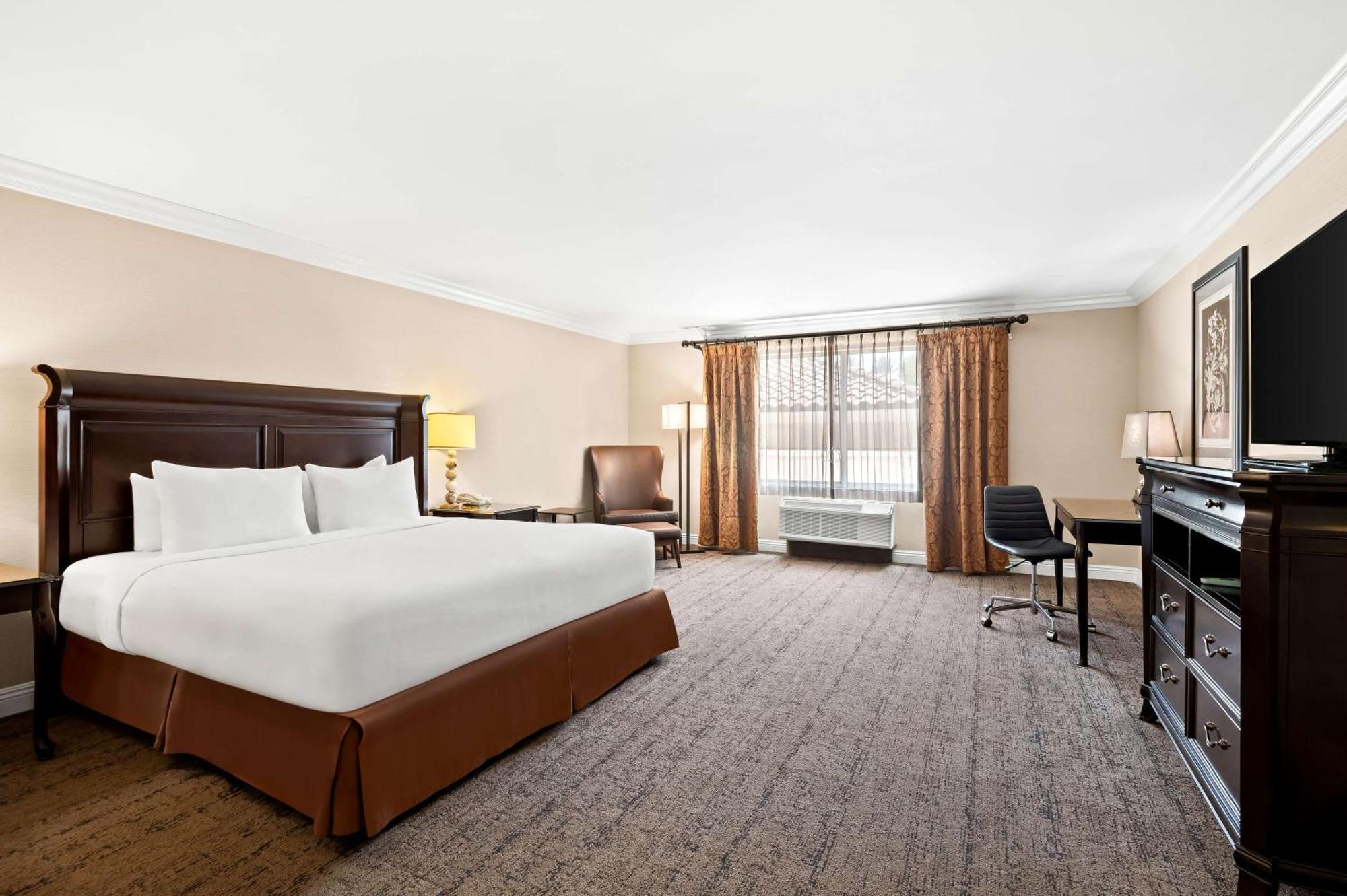 Best Western Ontario Mills Mall Екстериор снимка