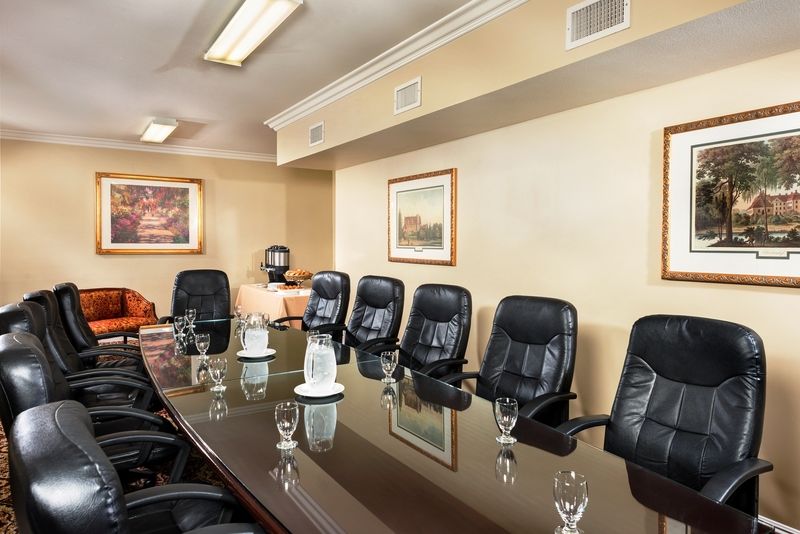 Best Western Ontario Mills Mall Екстериор снимка