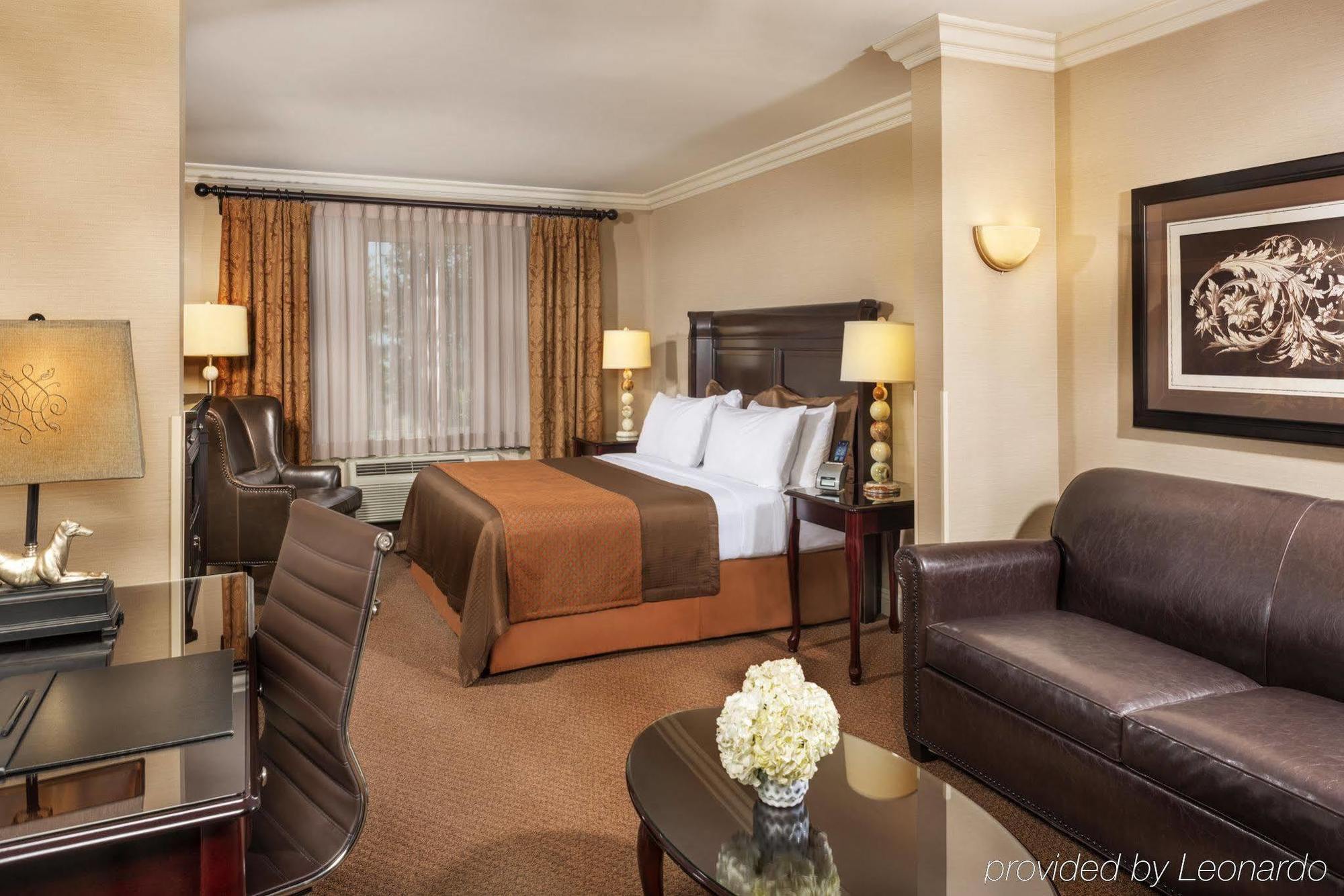 Best Western Ontario Mills Mall Екстериор снимка